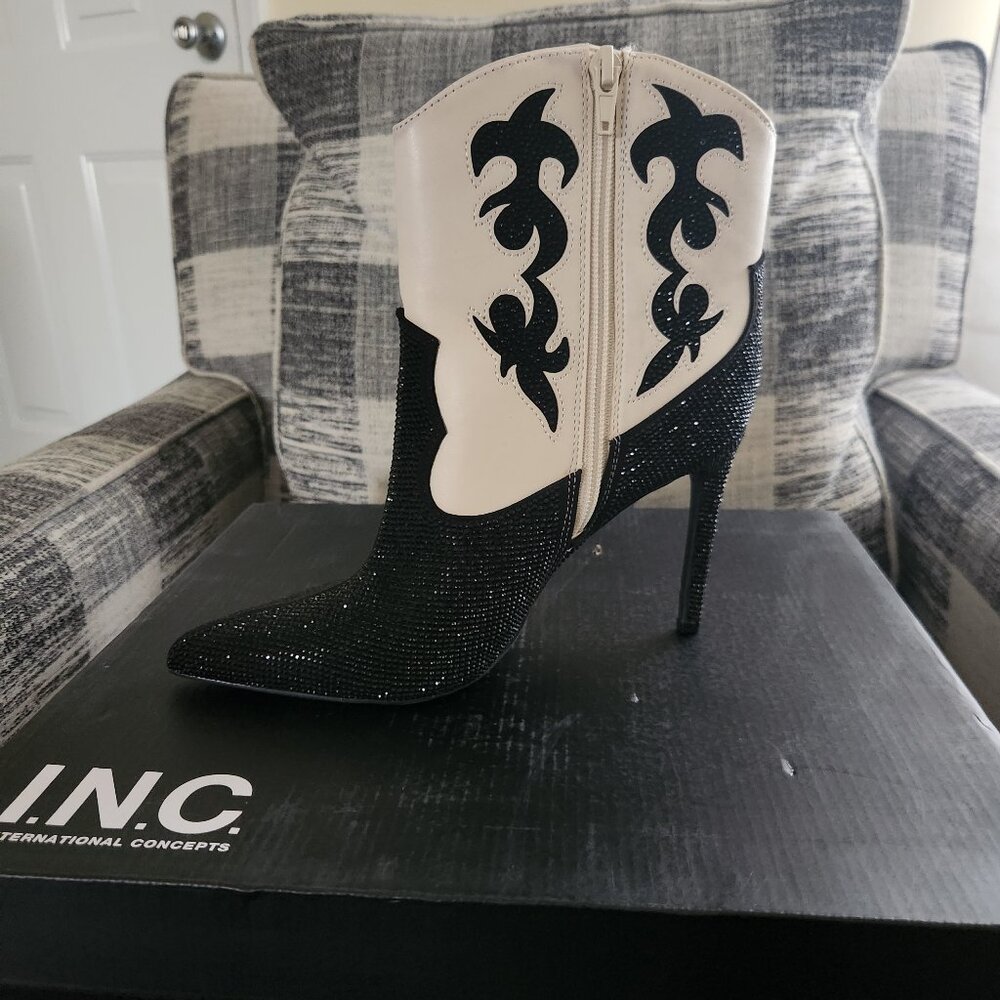 🔥 INC fancy sparkly heeled boots